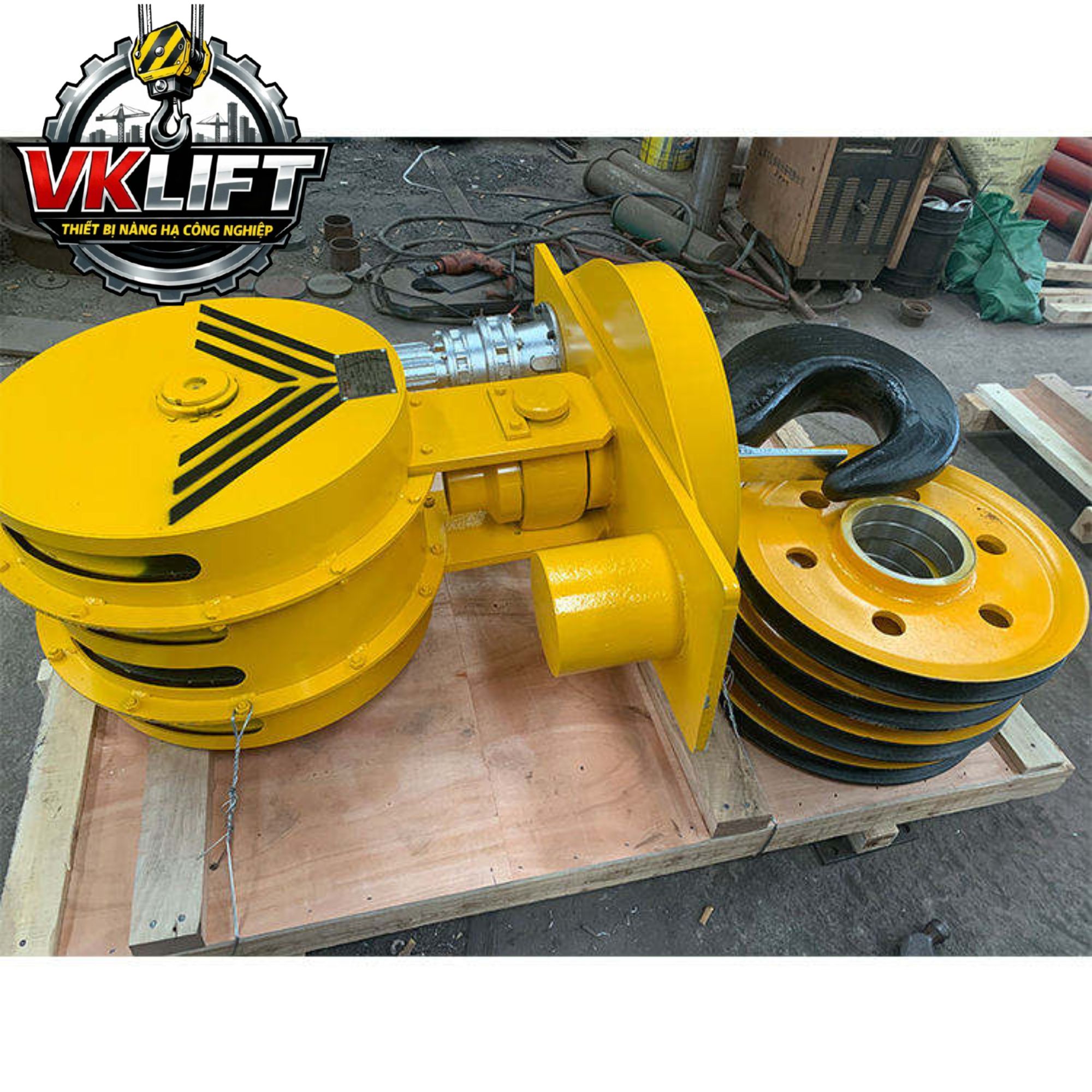 Móc cẩu xoay điện 